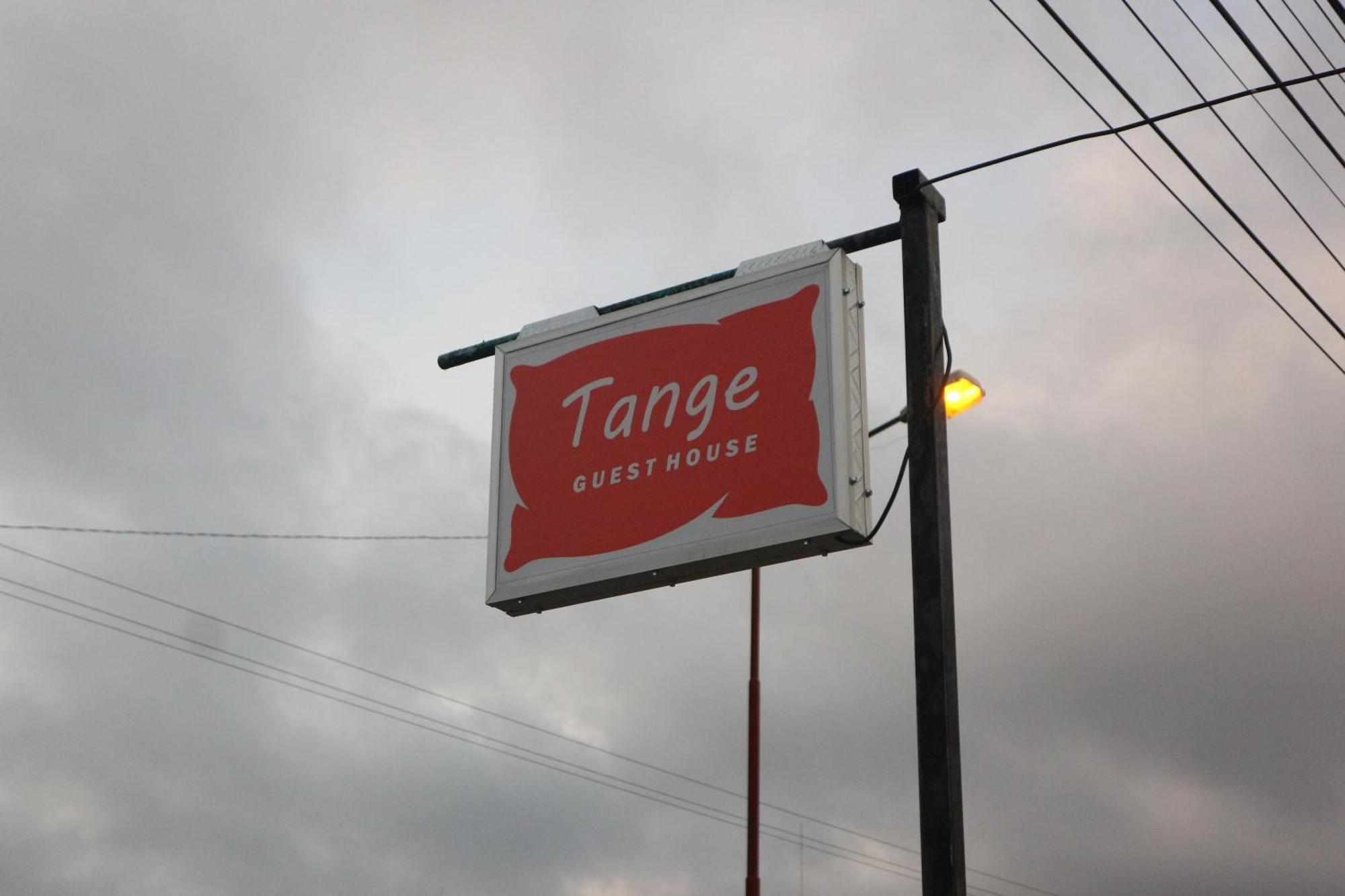 Tange Guest House Рутенг Екстер'єр фото
